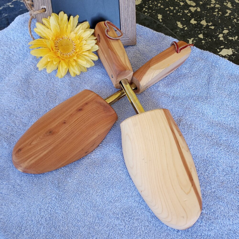 Rochester shoe trees forms